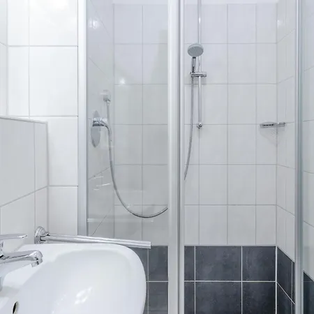 Gemuetliche Im Seepark Mit Balkon * Sellin (Rugen)